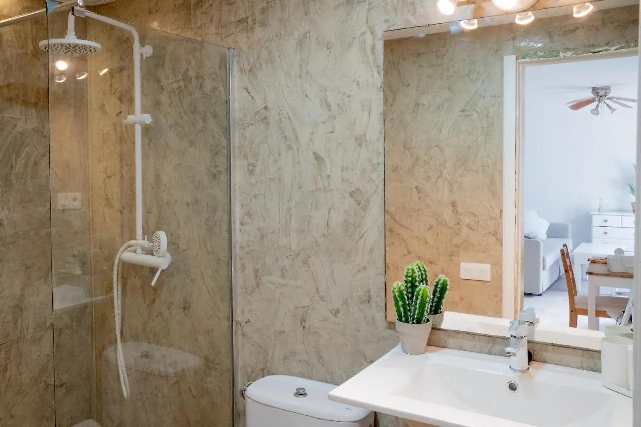 Cutie & Central Air-Conditioning Apartment! Caleta De Fuste Daire